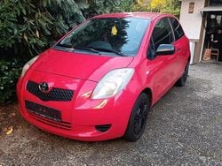 Rot Gebraucht 2006 Toyota Yaris Coupé | 1.000 € (Guter Preis)