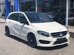 Calcitweiß Gebraucht 2015 Mercedes B180 AMG line Van / Kleinbus | 13.900 € (Fairer Preis)