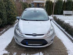 Silber Gebraucht 2011 Ford Fiesta Titanium Limousine | 3.900 € (Fairer Preis)