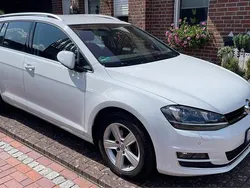 Weiß Gebraucht 2015 VW Golf VII Highline Kombi | 12.300 € (Fairer Preis)