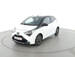 Weiß Gebraucht 2021 Toyota Aygo Kleinwagen | 13.180 € (Etwas zu teuer)