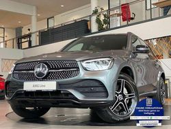 Grau Gebraucht 2021 Mercedes GLC300e AMG SUV | 39.980 € (Fairer Preis)