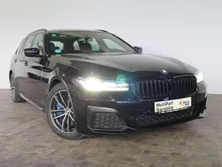 Carbonschwarz Gebraucht 2020 BMW 530 M Sport Kombi | 25.990 € (Fairer Preis)