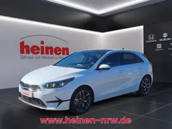 Weiß Neu 2025 Kia Ceed Platinum Limousine | 30.980 € (Fairer Preis)