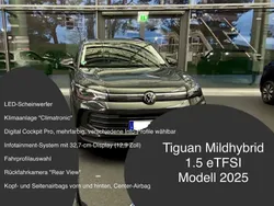 Grau Gebraucht 2025 VW Tiguan SUV | 31.990 € (Superpreis)