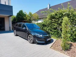 Schwarz Gebraucht 2015 Opel Insignia Sport Kombi | 9.500 € (Fairer Preis)