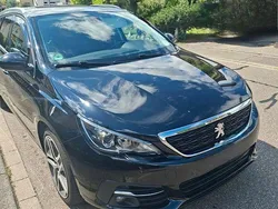 Schwarz Gebraucht 2020 Peugeot 308 Active Kombi | 12.000 € (Guter Preis)
