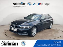 Saphirschwarz Gebraucht 2021 BMW 320 Sport Line Kombi | 21.390 € (Fairer Preis)
