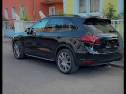Schwarz Gebraucht 2014 Porsche Cayenne SUV | 25.300 € (Fairer Preis)