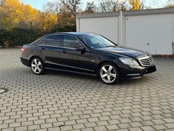 Schwarz Gebraucht 2011 Mercedes E250 Avantgarde Limousine | 12.350 € (Etwas zu teuer)