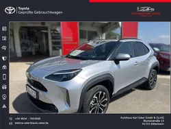 Schimmering silber metallic Gebraucht 2025 Toyota Yaris Cross SUV | 30.590 € (Fairer Preis)