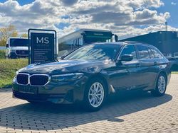 Grau Gebraucht 2022 BMW 520 Kombi | 27.800 € (Superpreis)