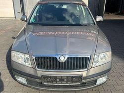 Grau Gebraucht 2007 Skoda Octavia Elegance Limousine | 2.699 € (Fairer Preis)