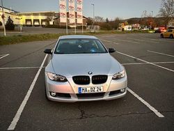 Silber Gebraucht 2007 BMW 320 Coupé | 10.999 € (Teuer)