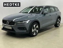 Thunder grey Gebraucht 2023 Volvo V60 CC Ultimate Kombi | 46.880 € (Etwas zu teuer)