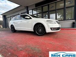 Weiß Gebraucht 2015 Skoda Octavia Style Kombi | 15.470 € (Fairer Preis)