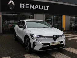 Gletscherweiß Gebraucht 2022 Renault Mégane Limousine | 20.490 € (Guter Preis)