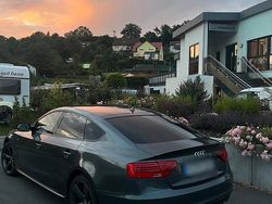 Grau Gebraucht 2017 Audi A5 Sportback Kleinwagen | 17.000 € (Etwas zu teuer)