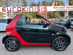 Schwarz Gebraucht 2019 Smart ForTwo Cabrio Passion Cabrio | 20.999 € (Etwas zu teuer)