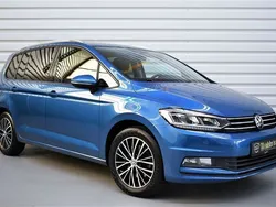 Blau Gebraucht 2016 VW Touran Comfortline Van / Kleinbus | 14.990 € (Fairer Preis)