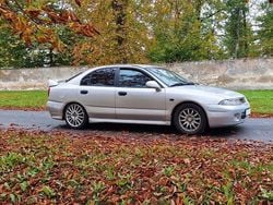 Silber Gebraucht 1996 Mitsubishi Carisma Limousine | 1.450 €