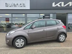 Braun Gebraucht 2015 Hyundai ix20 Trend Van / Kleinbus | 10.970 € (Fairer Preis)
