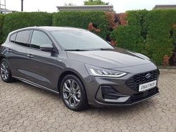 Magneticgrau (metallic) Gebraucht 2023 Ford Focus ST-Line Limousine | 24.500 € (Etwas zu teuer)