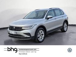 Reflexsilber metallic Gebraucht 2023 VW Tiguan Life SUV | 30.460 € (Superpreis)