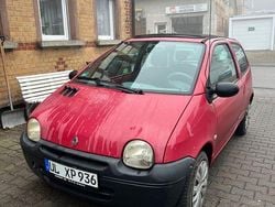Rot Gebraucht 2004 Renault Twingo Authentique Kleinwagen | 700 € (Superpreis)