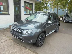 Grau Gebraucht 2016 Dacia Duster Lauréate SUV | 5.950 € (Etwas zu teuer)