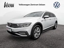 Gletscherweiss Gebraucht 2023 VW Passat Alltrack Kombi | 32.870 € (Teuer)