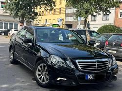 Schwarz Gebraucht 2010 Mercedes E200 Avantgarde Limousine | 7.999 € (Fairer Preis)