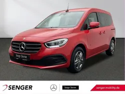 Rot Gebraucht 2023 Mercedes T180 Style Van / Kleinbus | 25.950 € (Fairer Preis)