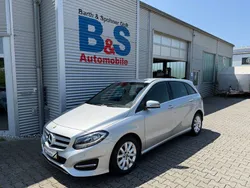 Silber Gebraucht 2017 Mercedes B180 Van / Kleinbus | 15.990 € (Guter Preis)