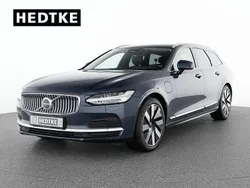 Blau Neu 2025 Volvo V90 Core Kombi | 52.990 € (Guter Preis)