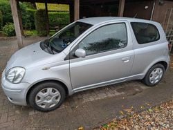 Silber Gebraucht 2005 Toyota Yaris Kleinwagen | 1.750 € (Fairer Preis)