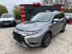 Grau Gebraucht 2018 Mitsubishi Outlander Diamant Edition SUV | 15.900 € (Fairer Preis)