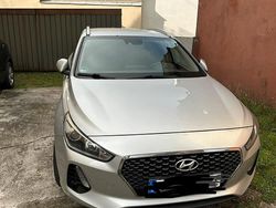 Silber Gebraucht 2017 Hyundai i30 Kombi | 12.000 €