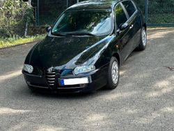Schwarz Gebraucht 2001 Alfa Romeo 146 Kleinwagen | 2.000 €