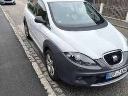 Weiß Gebraucht 2012 Seat Altea XL Van / Kleinbus | 6.099 € (Fairer Preis)