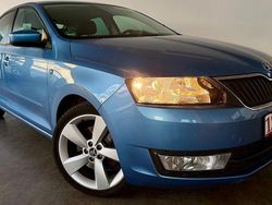 Blau Gebraucht 2013 Skoda Rapid Elegance Limousine | 6.990 €