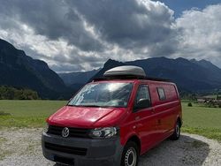Rot Gebraucht 2011 VW T5 Van | 28.750 €
