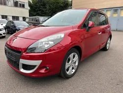 Rot Gebraucht 2011 Renault Mégane III Van / Kleinbus | 4.900 € (Guter Preis)
