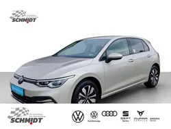 Silber Gebraucht 2024 VW Golf VIII Life Limousine | 24.250 € (Fairer Preis)