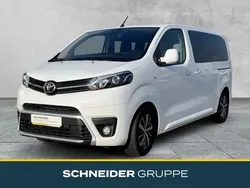 Weiß Gebraucht 2022 Toyota Proace Verso Executive Kombi | 37.690 € (Guter Preis)