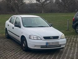 Weiß Gebraucht 2005 Opel Astra Limousine | 1.000 € (Superpreis)