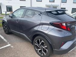 Grau Gebraucht 2021 Toyota C-HR Team SUV | 20.900 € (Guter Preis)