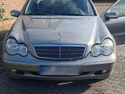 Silber Gebraucht 2003 Mercedes C180 Limousine | 2.800 € (Fairer Preis)