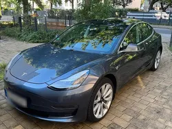 Grau Gebraucht 2020 Tesla Model 3 Limousine | 26.900 € (Teuer)