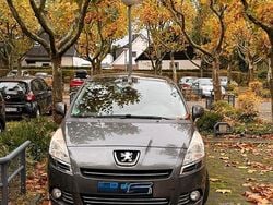 Schwarz Gebraucht 2010 Peugeot 5008 Van / Kleinbus | 4.100 € (Guter Preis)